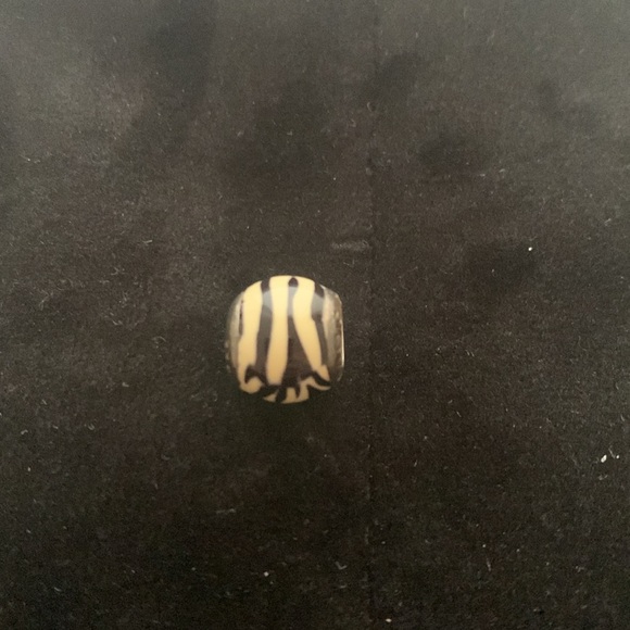 Bacio Italy 925 Sterling Silver Murano Glass Bead Charm. - Picture 4 of 4